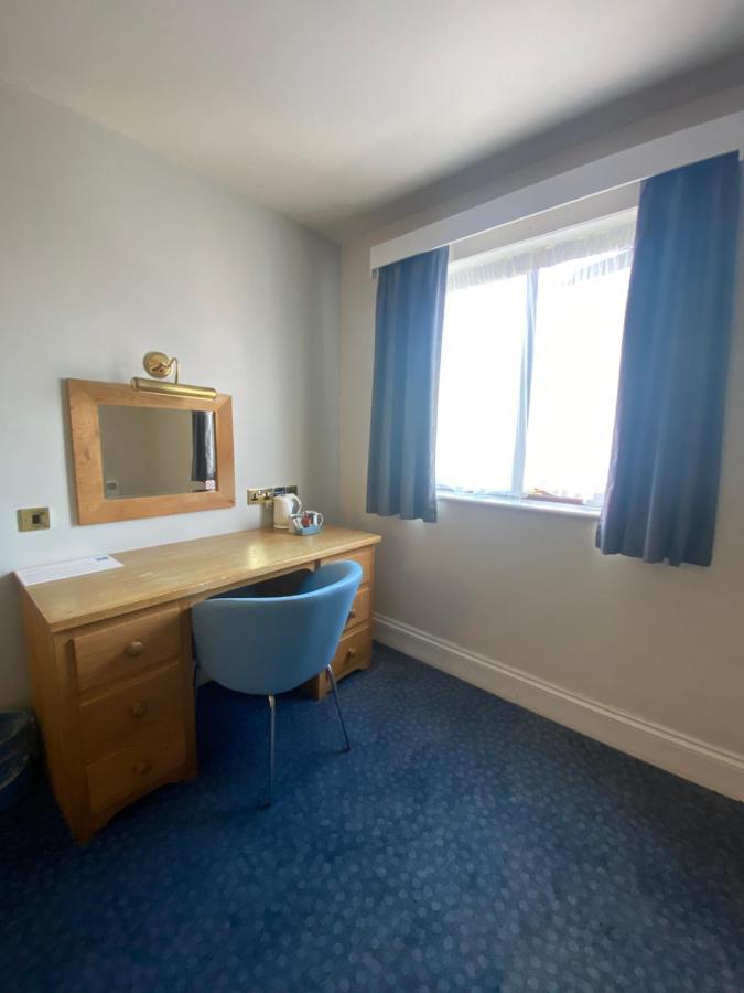 Ibis Budget Бромсгроув Екстериор снимка